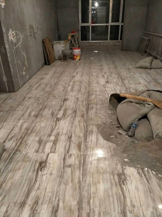 老爸把婚房装成这样,女朋友说要么分手要么买过一套,怎么办?