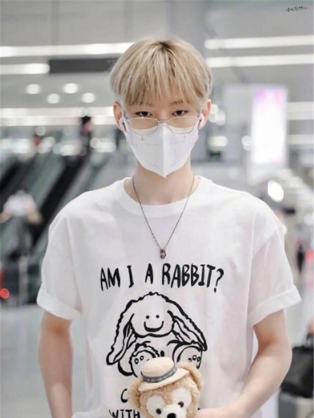 孔雪儿|孔雪儿和男子同回家引热议，恋情瓜里的男生疑似是青你3训练生？