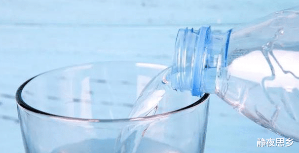 肝脏|快停下！这类水喝多了有致癌危险