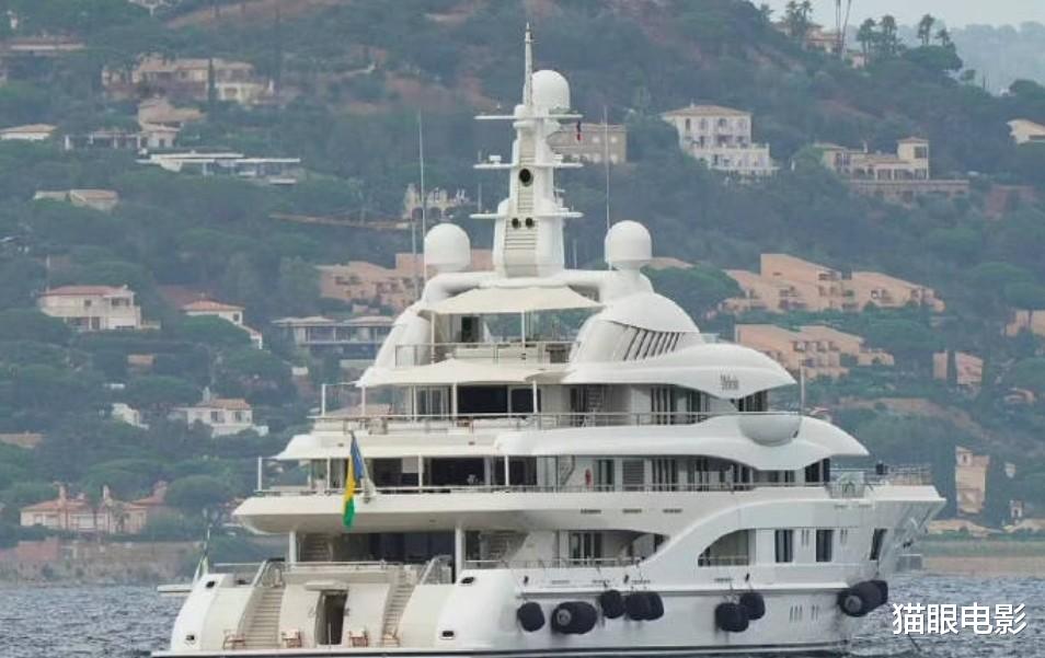 本·阿弗莱克|大本为詹妮弗庆生，豪华游艇加私人飞机，网友：爱火把太平洋煮沸