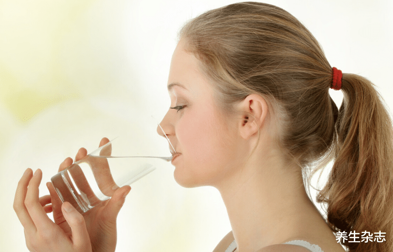 高血糖|吃大蒜会使高血糖升高?医生提醒:想要血糖稳定,这2种“素食”,要少吃