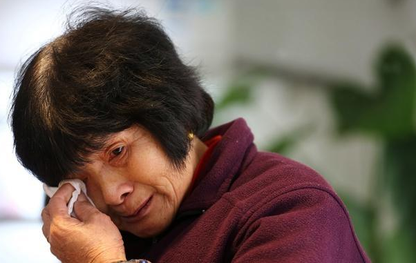 Ainee妈咪 低龄退休老人也有烦恼，5旬女儿无奈吐槽母亲：能不能让我省点心