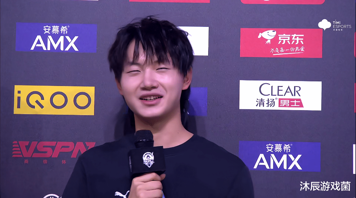 狼队|狼队惜败掉入败者组,Fly却说“这样也挺好”,来自强队的自信!