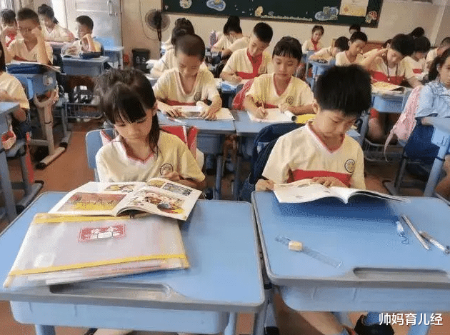 帅妈育儿经|“老师,你讲的我学过了”,老师听后沉默了,都是超前教育惹的祸