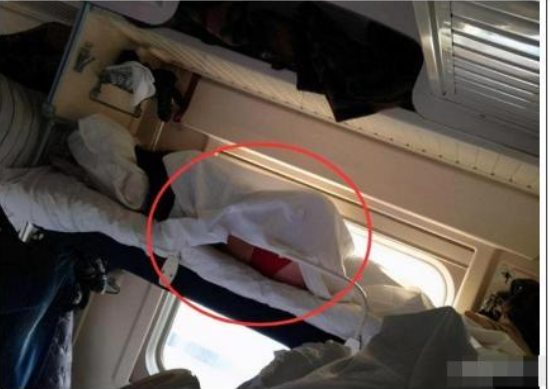 |“回家看到女朋友在瑜伽垫上睡着了,我是被绿了吗?”