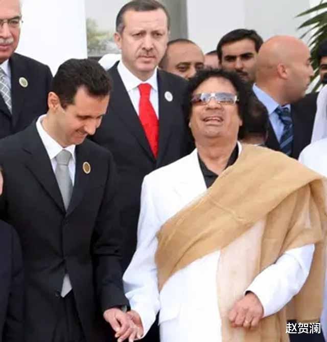 卡扎菲|2009年卡扎菲到访美国，遭酒店拒绝入住，土豪特朗普为其提供土地