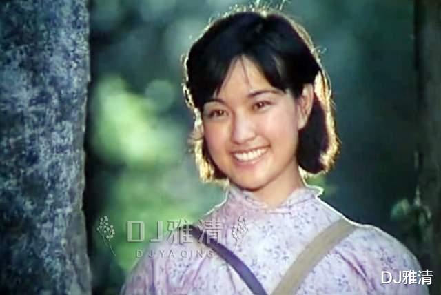 80年代|80年代十位清纯玉女明星，如今同演荧幕母亲，谁转型成功？谁仍在“装”？