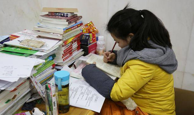 |别轻易同意孩子考研，老人的话刺耳又现实，揭了不少考研人的短