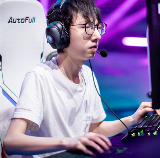psp|uzi被RNG的奖项逗乐了：拿香锅的钱立人设，还用他视频宣传自己？