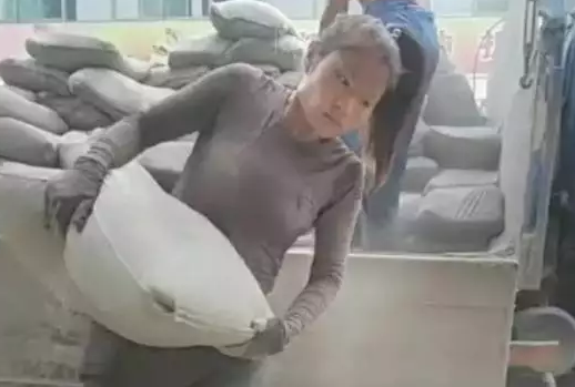 西施 张方方的网红到诈骗：从“水泥西施”到“万人唾”她经历了什么？