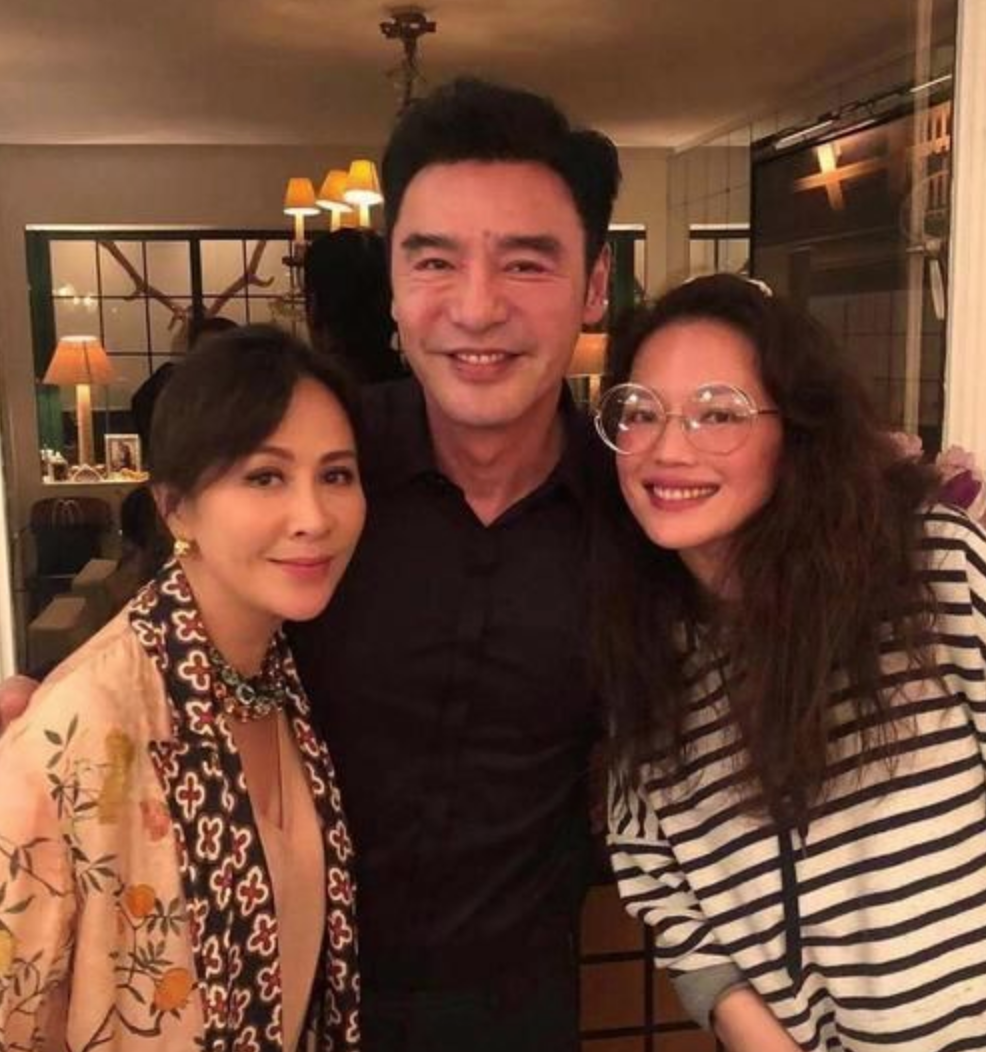 刘嘉玲|舒淇曾造访刘嘉玲的豪宅，用了刘嘉玲的厕所，结果刘嘉玲重新装修