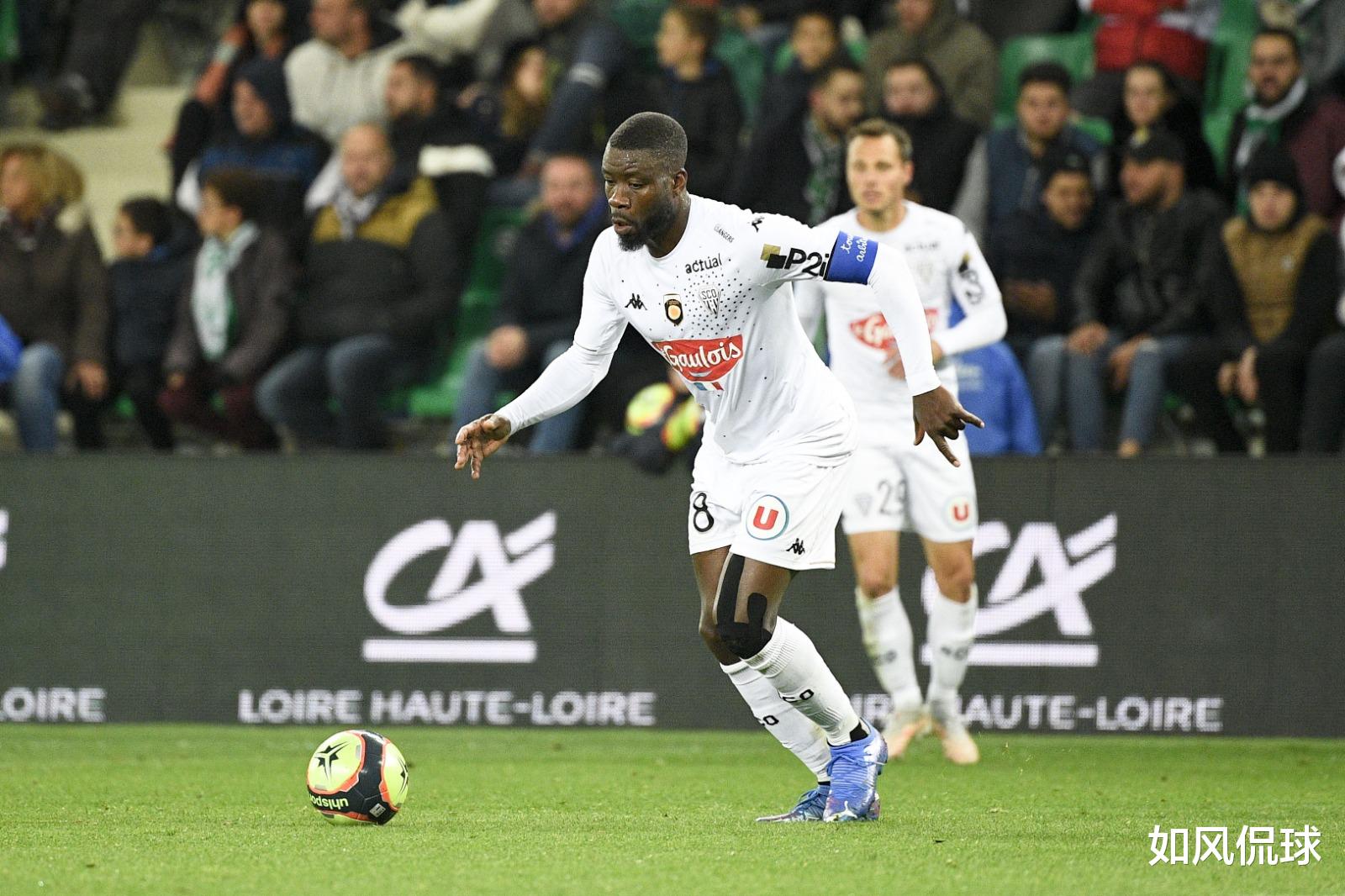 范齐全|2-2,梅西巴黎笑了!法甲黑马遭绝平,创下6年耻辱,落后榜首10分