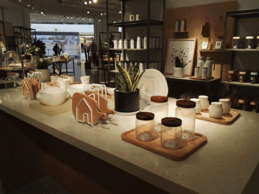 落后于时代的4种家居用品,费钱藏灰还占空间,看看你家有几个?