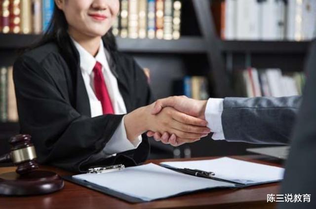 衬衫|女生心中男友“最佳职业”排名，公务员垫底，榜首让女生仰慕