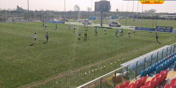 沃格尔|U19|万达留洋计划初见成效！大连人2-0青岛海牛，以小组全胜晋级！