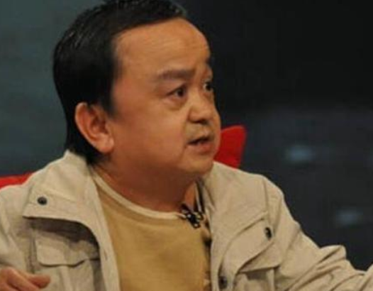 |“特型演员”张伸的毁灭史，他的故事好无奈