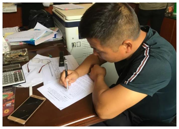 面试|32个职位迎来调整，在编岗位变合同工？应届毕业生是找工作还是加入考编大军？