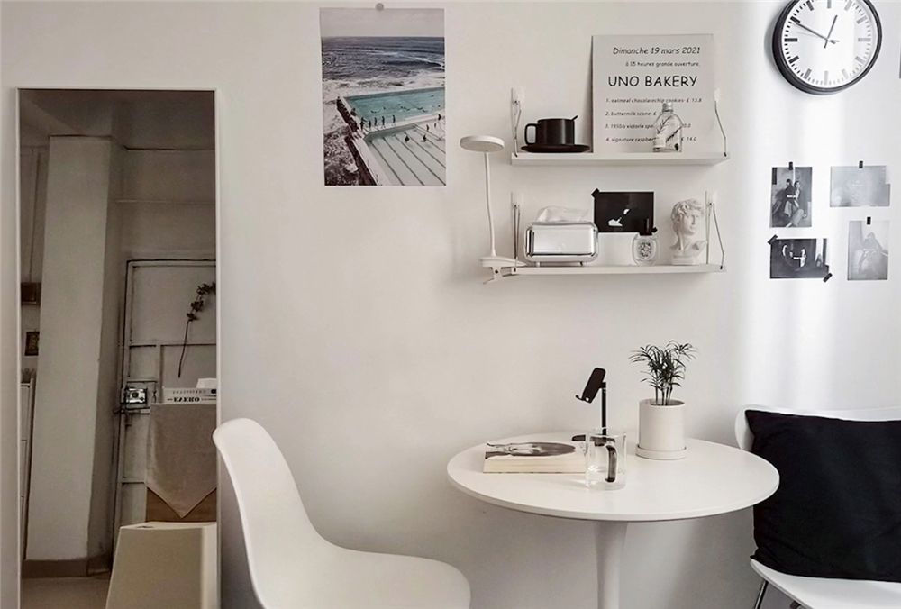 他住进14㎡廉价单间,用千元爆改成ins风,网友:天差地别