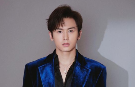 |明星“打卡”靖国神社！你怎么看？