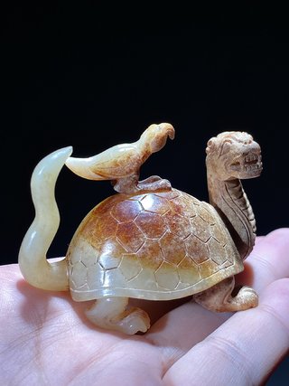 |明以前 和田玉受沁 龟鹤延年 龙龟 龟鸟摆件