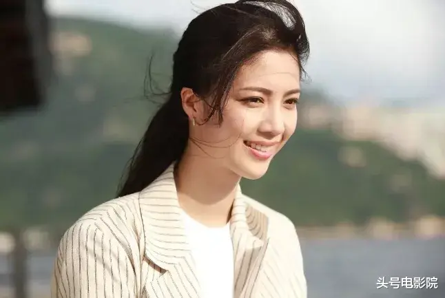 甄嬛传|今年港姐美啊，张学友夸真人更美！22岁冠军是混血，母亲选美亚军