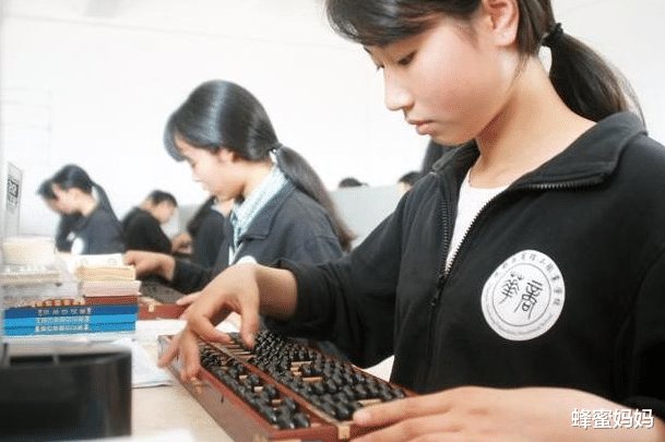 护士|婆婆心中理想儿媳职业排名出炉，护士未能进入前五，榜首备受青睐