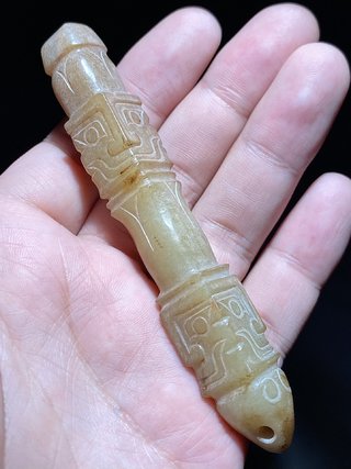 和田玉籽料|明以前 和田玉籽料 白玉受沁 玉神人 柄形器