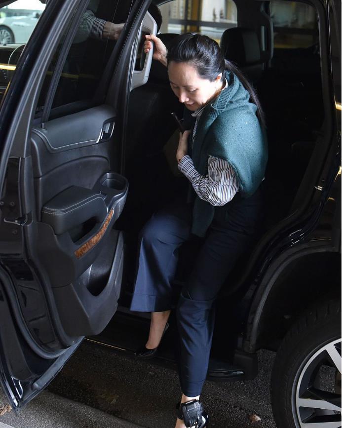 穿衣搭配|孟晚舟的“出庭造型”火了，显瘦又高级，职场穿搭标杆如何养成？