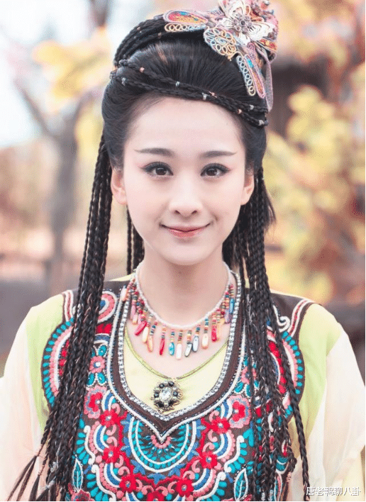 赵丽颖|红过杨幂，火过赵丽颖，拼命拍戏却没一部播出，退圈后美成这样