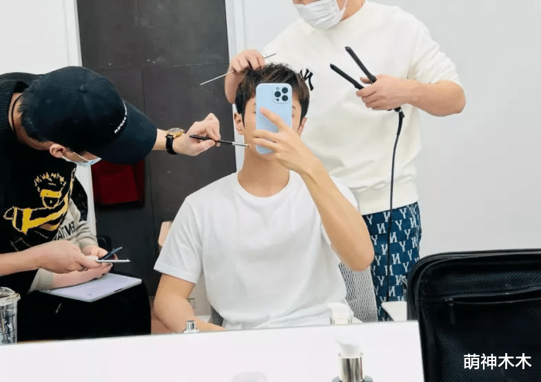 明星|超20位明星现身录制文联春晚，流量和当红小花齐聚，路透照片曝光