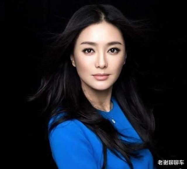 徐静蕾|娱乐圈多年来坚持不婚的女星，徐静蕾俞飞鸿上榜，女神变剩女