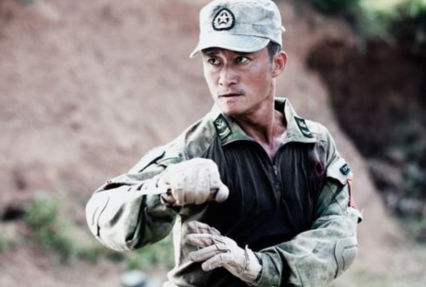 吴京|吴京醉酒与老丈人称兄道弟，谢楠差点崩溃，没想到就此定下了婚事