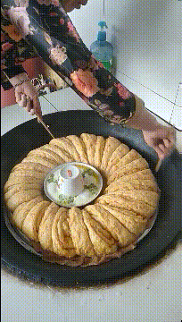 大城小乐故事 “女孩啊，这就是找个没车男友的后果！”下雨天都没眼看了...哈哈哈