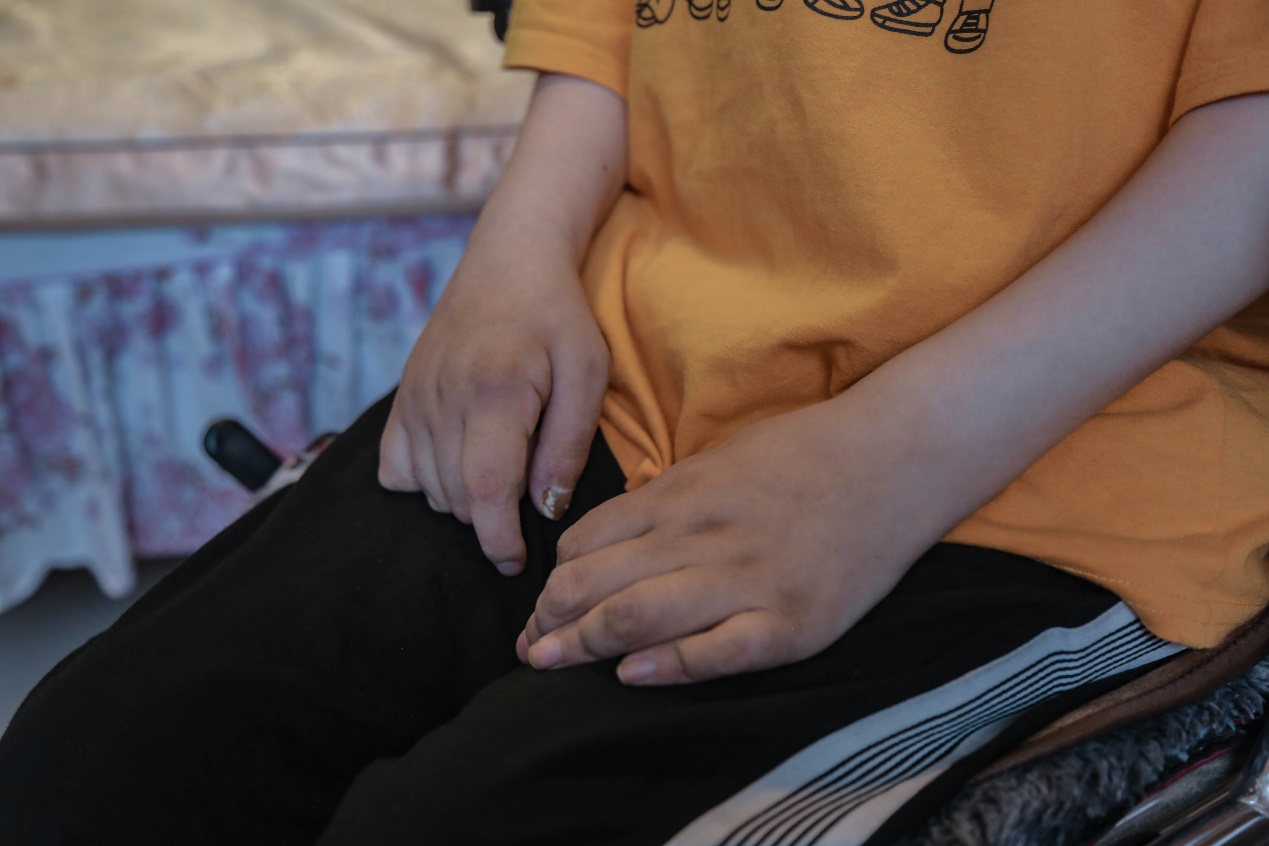 医生|女儿瘫痪，自己又患癌症：我们母女俩只是想要活下去