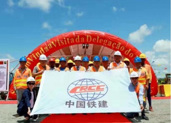 地雷|“基建狂魔”真不是吹的，雷区修铁路，这事只有中国干的出来