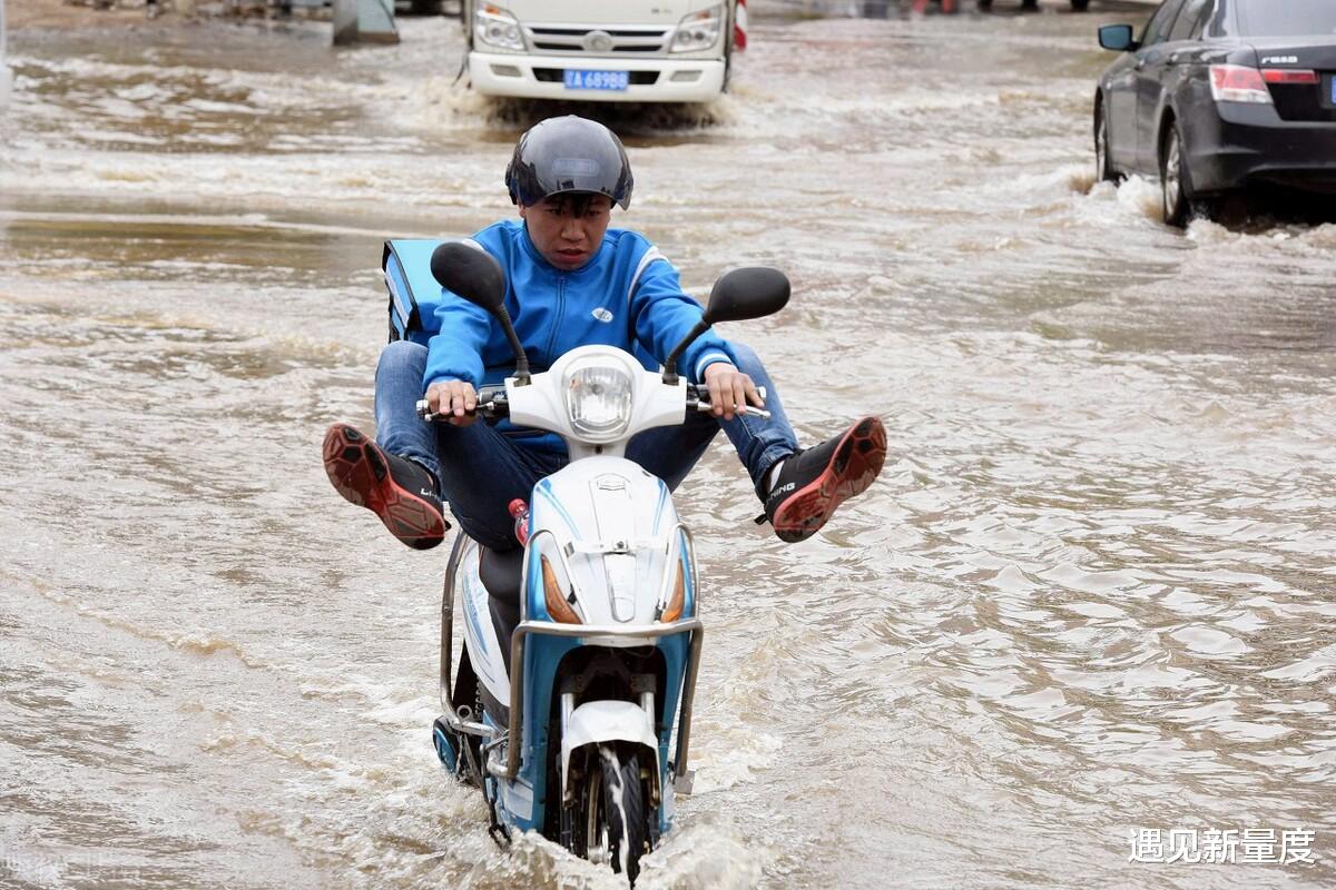 遇见新量度 兼职送外卖，一天干四个小时一个月能挣多少？还有没有必要入行?