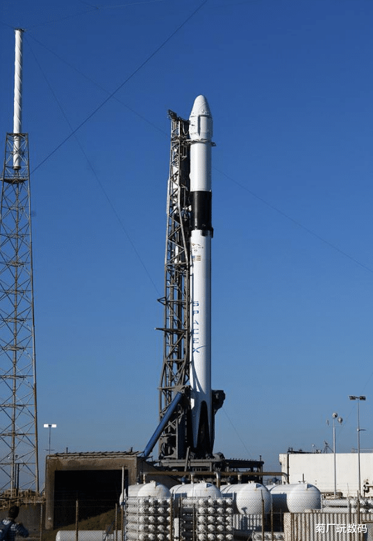 卫星 和国产火箭相比，猎鹰火箭发射成本太高了