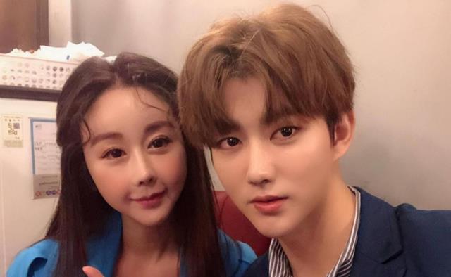 忧郁林黛玉|于晓光深夜和美女亲密出行，在一起6年，秋瓷炫都经历了什么？