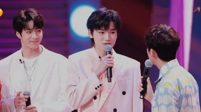 王一博|宋亚轩公布新名字令队友惊讶，喊了好几年的名字是错的吗？