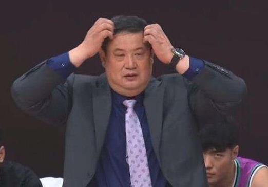 山东男篮|巩晓彬看笑了吧？徐长锁一举动让人惊讶，山东男篮要成笑话了
