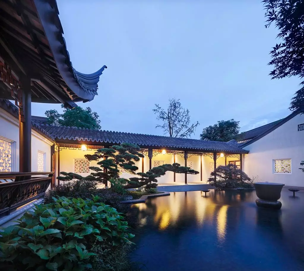 苏素明式红木家具 拥有一座庭院，沏茶读书，卧听风雨 ！