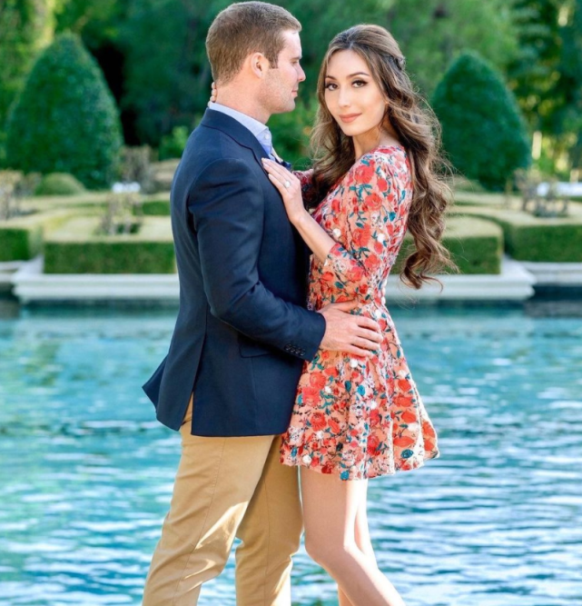 赌王|赌王外孙女答应外籍男友的求婚！何猷君连发了5个OMG