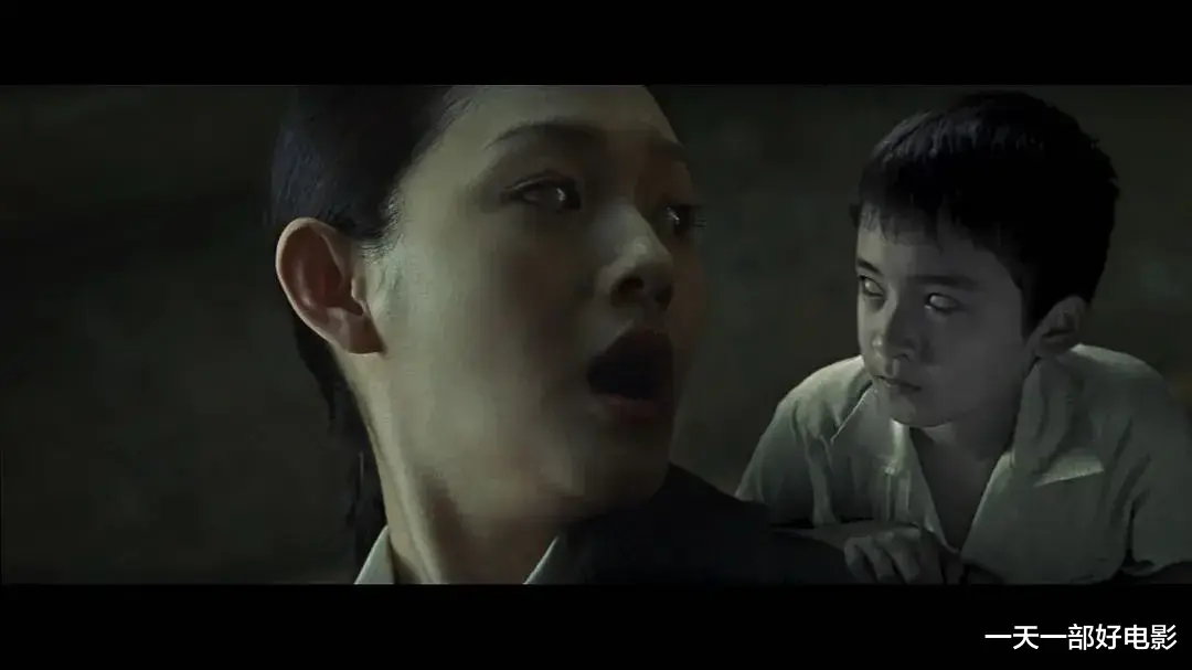 诡丝|一部好的恐怖片,绝不仅仅是让你害怕《诡丝》