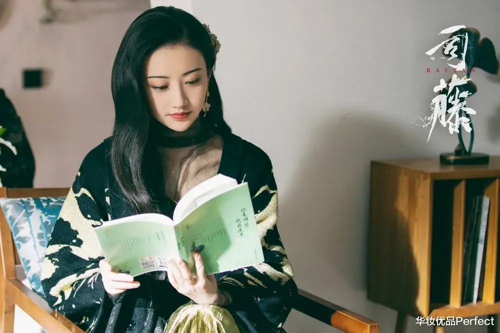 华妆优品Perfect|眉毛不对颜值报废，2021最in眉型让你slay全场