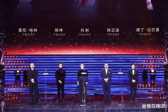 巩俐|巩俐限藉令后官方举办的活动C位出现，如何解读