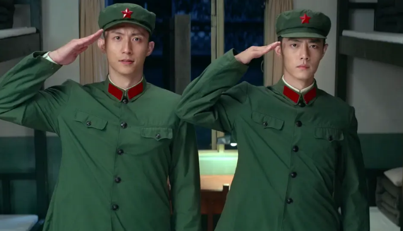 英雄岁月之王牌部队|在看《王牌部队》时,我实在忍不住,把弹幕给关了,都是因为他