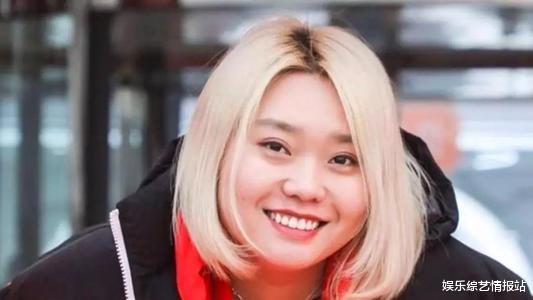 李雪琴|李雪琴男人装大片口碑两极分化 北大才女人设不稳 网友评论句句扎心