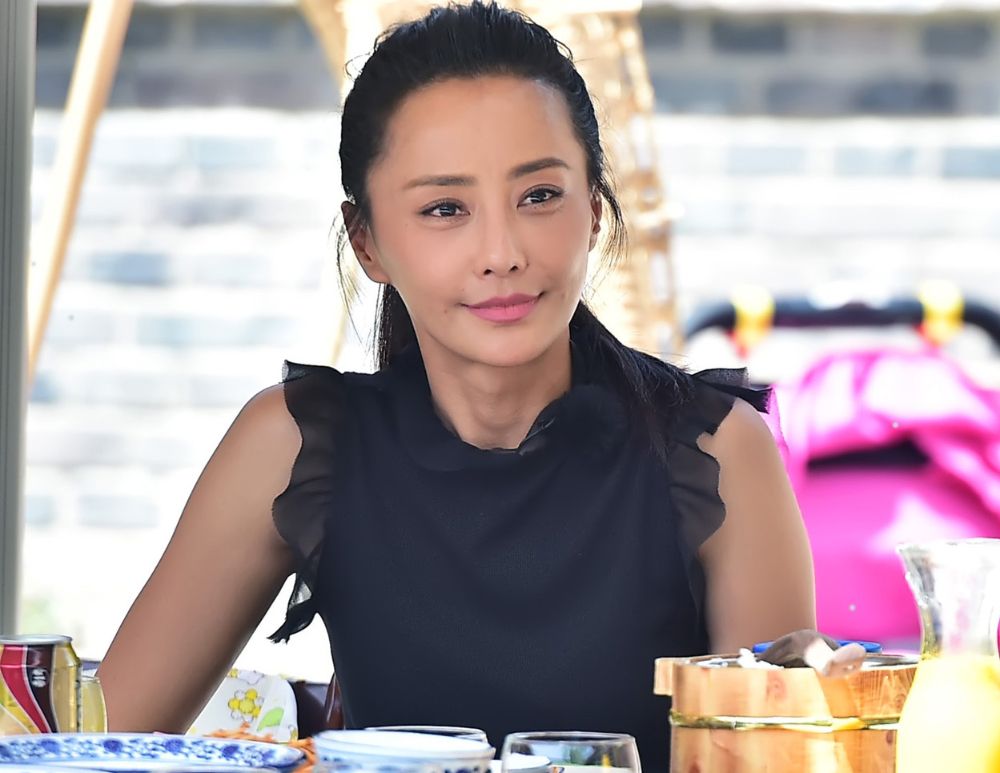 马雅舒|马雅舒：不愿为吴奇隆做一件事，却可以为2婚老外付出一切