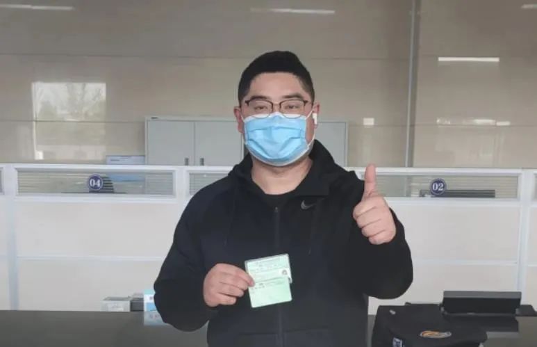 大秦直道wn 五一假期第二天  渭南公安交警风雨中守护道路畅通