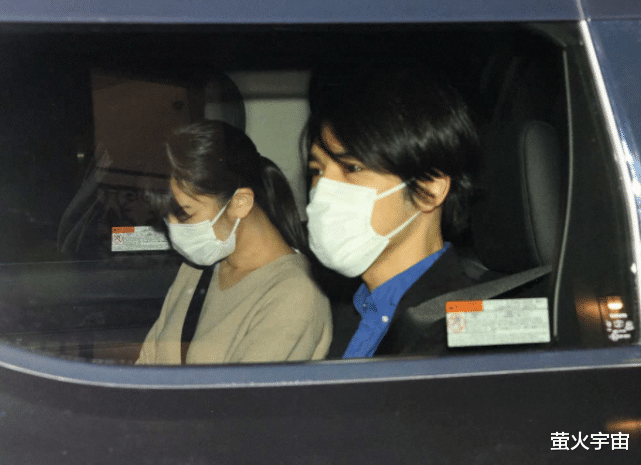真子公主带丈夫探望外祖父,紧闭双目对抗拍摄,小室圭律师考试落榜引热议
